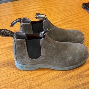 Women’s size 9 blundstone boots!